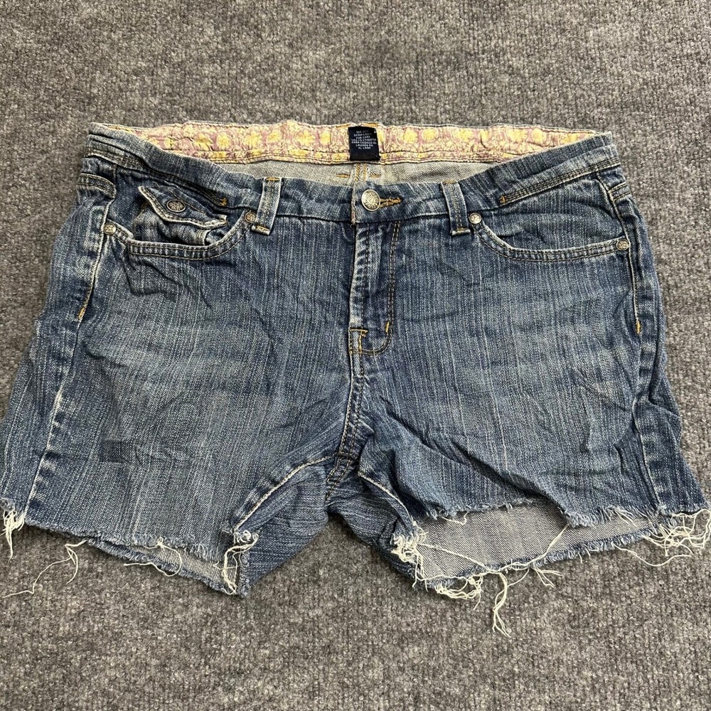 Jones New York Shorts Womens Size 12S Blue Denim Cutoff Raw Hem Stretch Casual
